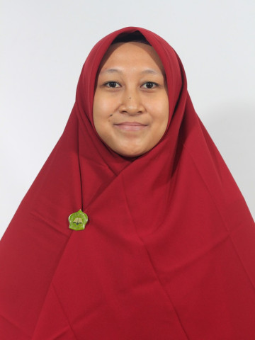 Ratna Indah Mawarni, SE